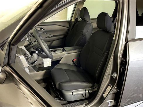 New 2026 Nissan Rogue S image 14