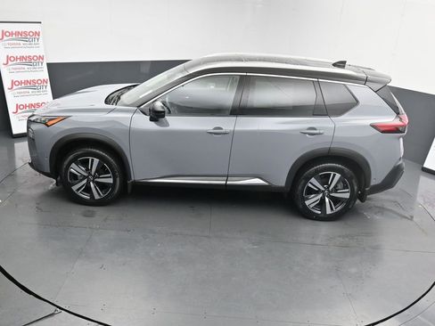 Used 2023 Nissan Rogue SL w/ SL Premium Package image 30