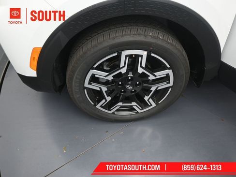 Used 2025 Hyundai Santa Cruz Limited AWD/4WD image 39