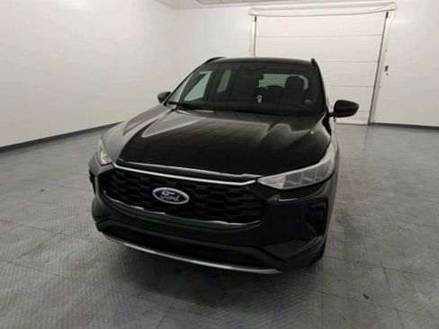 New 2026 Ford Escape ST-Line w/ Cold Weather Package image 3