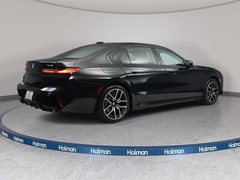 New 2026 BMW 750e xDrive w/ Executive Package image 5