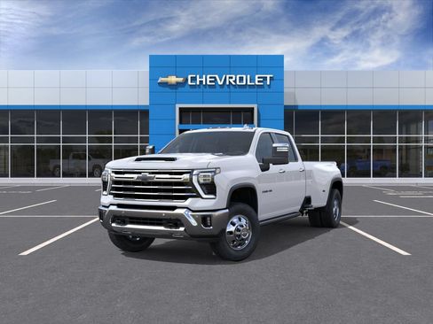New 2026 Chevrolet Silverado 3500 LTZ w/ LTZ Plus Package AWD/4WD image 8