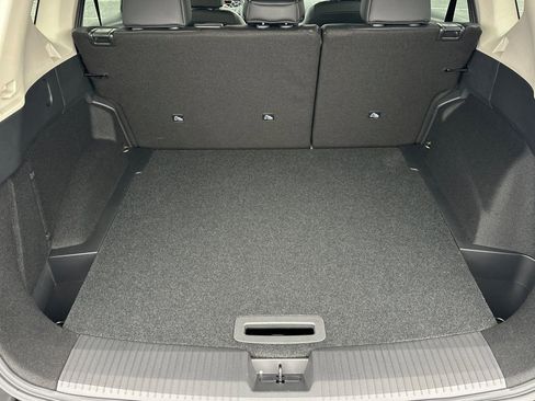 New 2026 Nissan Rogue SV AWD/4WD image 18