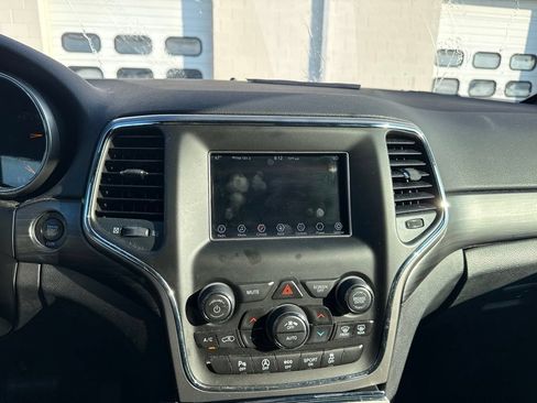 Certified 2021 Jeep Grand Cherokee Laredo AWD/4WD image 10