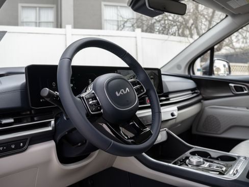 New 2026 Kia Carnival SX image 35