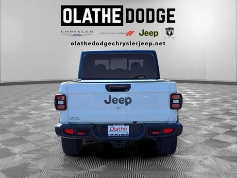 Used 2026 Jeep Gladiator Rubicon w/ Steel Power Dome Hood Package AWD/4WD image 26