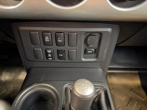 Used 2007 Toyota FJ Cruiser 4WD image 19
