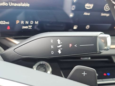 Used 2025 Buick Envision Sport Touring image 38