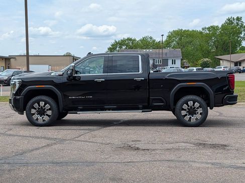 New 2026 GMC Sierra 3500 Denali w/ Denali Reserve Package AWD/4WD image 7