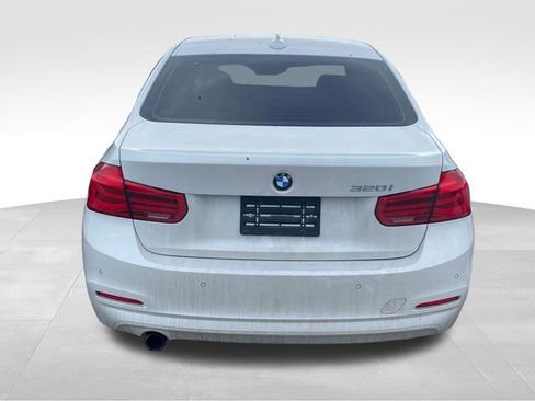 Used 2017 BMW 320i Sedan image 10