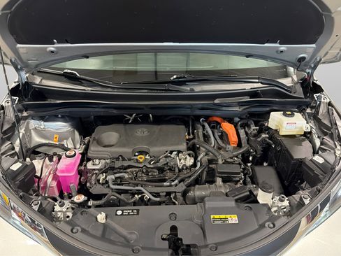 Used 2025 Toyota Sienna XLE AWD/4WD image 11