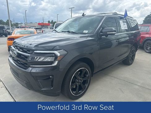Used 2023 Ford Expedition Limited RWD image 3