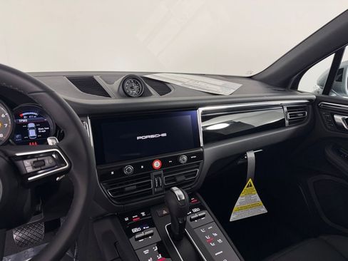 New 2026 Porsche Macan AWD/4WD image 24
