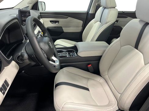 New 2026 Honda Pilot Touring image 15