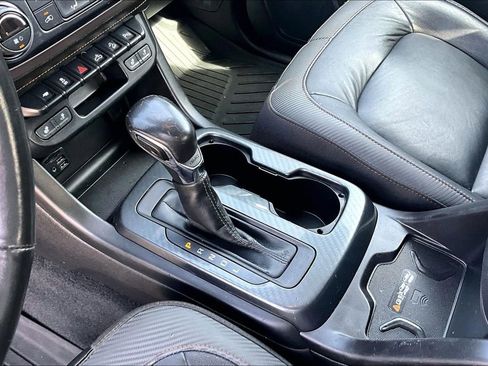 Used 2022 GMC Canyon AT4 w/ Trailering Package image 13