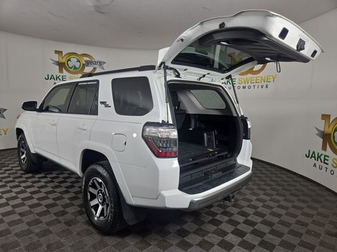 Used 2022 Toyota 4Runner TRD Off-Road Premium image 32