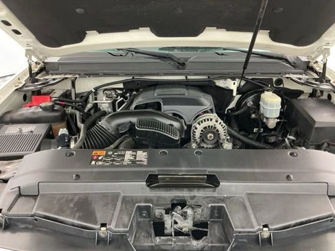 Used 2012 Chevrolet Suburban LTZ AWD/4WD image 33