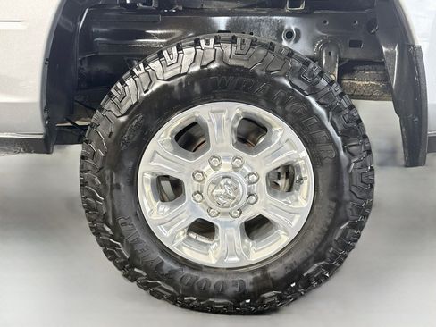 Used 2024 RAM 2500 Big Horn AWD/4WD image 37