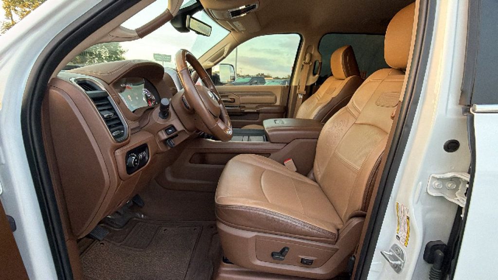 Used 2022 RAM 2500 Limited AWD/4WD image 13