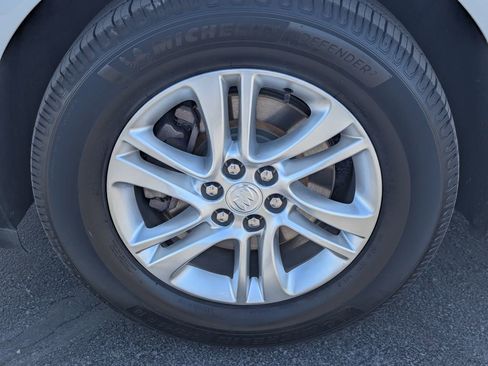 Used 2019 Buick Enclave Essence AWD/4WD image 13