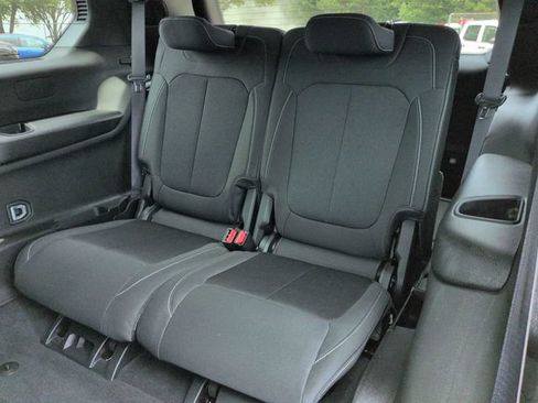 Used 2024 Jeep Grand Cherokee L Laredo RWD image 16