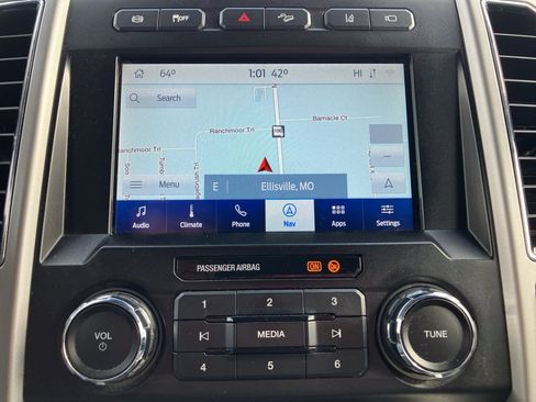 Used 2020 Ford F350 Lariat w/ Chrome Package image 19