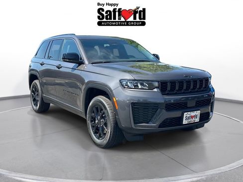 New 2026 Jeep Grand Cherokee Altitude AWD/4WD image 10