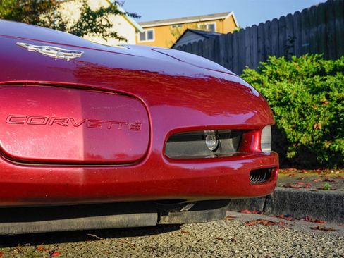 Used 2003 Chevrolet Corvette 50th Anniversary Edition w/ Preferred Equipment Group image 81