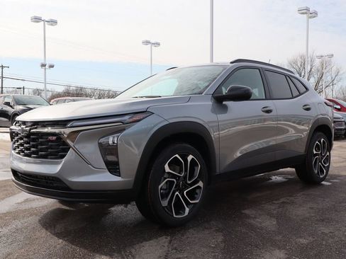 New 2026 Chevrolet Trax RS w/ Sunroof Package image 6