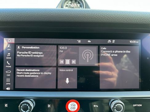 Certified 2026 Porsche Macan AWD/4WD image 30