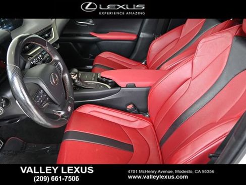 Used 2019 Lexus UX 200 F Sport w/ F Sport Premium Package FWD image 9