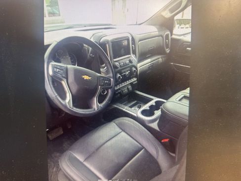 Used 2021 Chevrolet Silverado 1500 LTZ AWD/4WD image 5