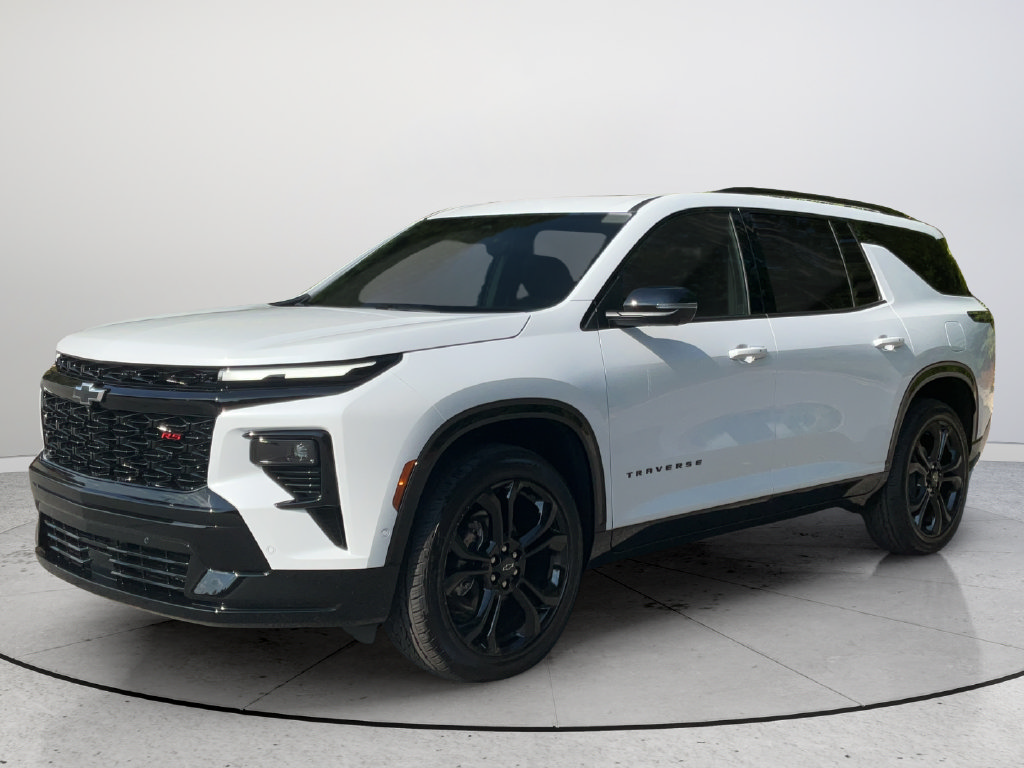 New 2027 Chevrolet Traverse RS w/ LPO, Floor Liner Package FWD image 3