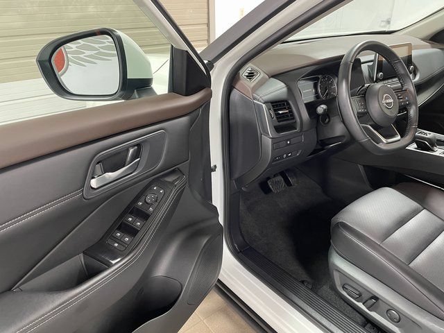 Used 2023 Nissan Rogue SV w/ SV Premium B Package AWD/4WD image 10