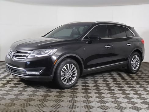 Used 2017 Lincoln MKX Select w/ Select Plus Package FWD image 9