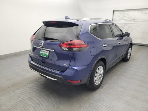 Used 2018 Nissan Rogue SV w/ Premium Package FWD image 9
