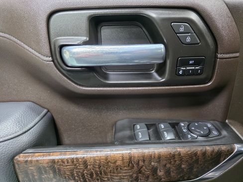 Used 2021 GMC Sierra 2500 Denali w/ Denali Black Diamond Edition image 33