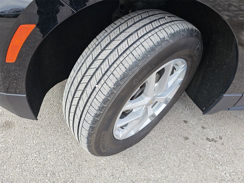 Used 2024 Chevrolet Equinox LS image 31