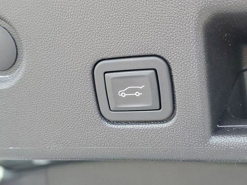 Used 2024 Chevrolet Equinox LT image 30