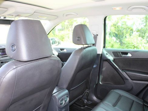 Used 2017 Volkswagen Tiguan Wolfsburg Edition AWD/4WD image 32