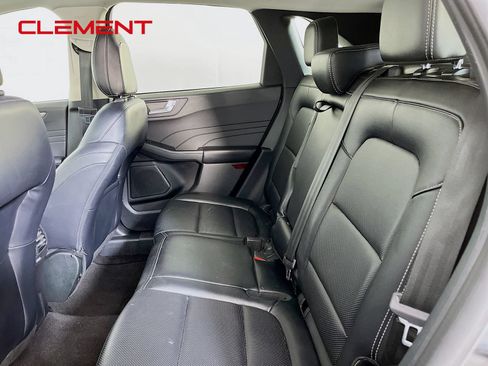 Used 2022 Ford Escape Titanium AWD/4WD image 29