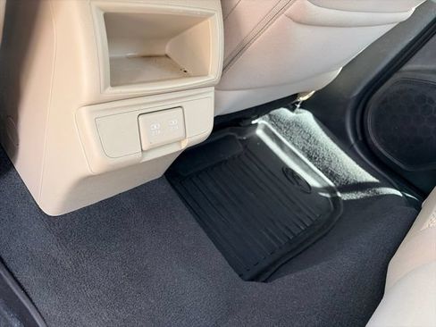 Used 2019 Subaru Outback 2.5i Premium AWD/4WD image 17