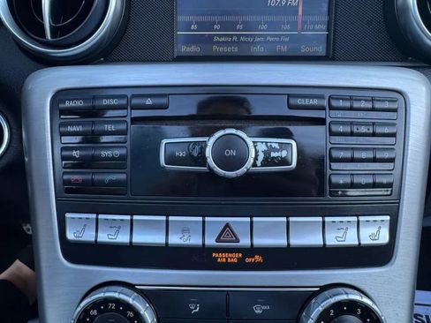 Used 2014 Mercedes-Benz SLK 250 image 30