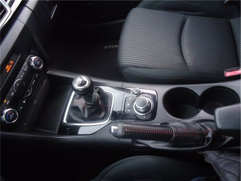 Used 2014 MAZDA MAZDA3 i Touring w/ Technology Package FWD image 18