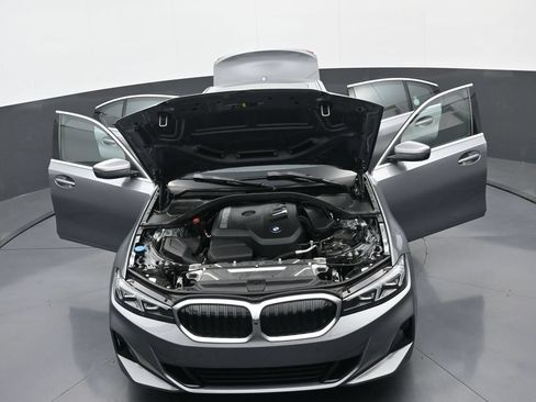 Used 2025 BMW 330i xDrive Sedan AWD/4WD image 38
