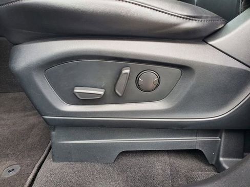 Used 2023 Ford Explorer XLT w/ Equipment Group 202A AWD/4WD image 5