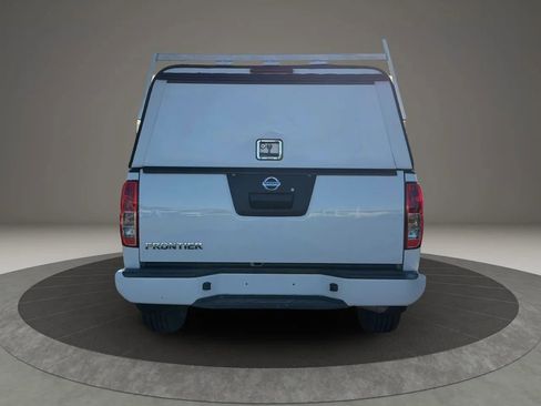 Used 2020 Nissan Frontier S image 5