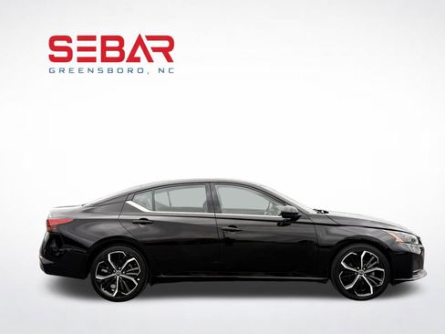 Used 2023 Nissan Altima 2.5 SR FWD image 5