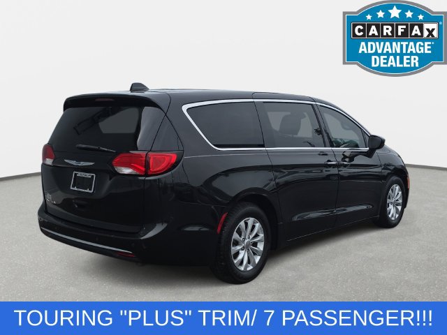 Used 2018 Chrysler Pacifica Touring Plus FWD image 5