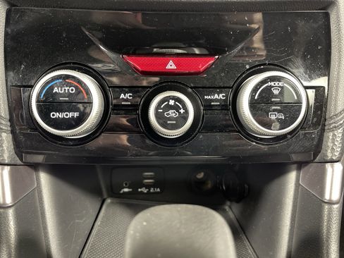 Used 2023 Subaru Forester Premium image 24